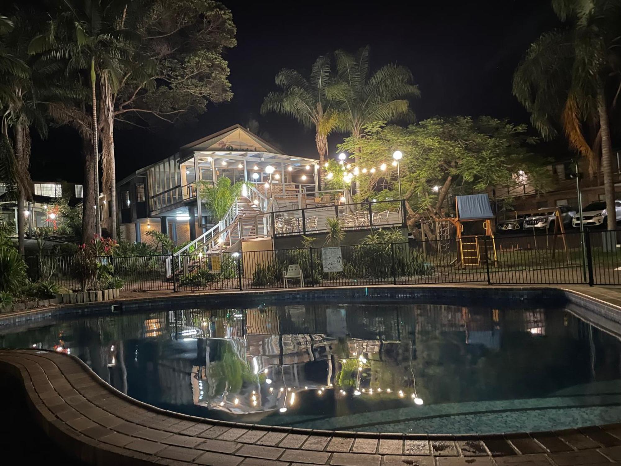 Country 2 Coast Motor Inn كوفس هاربور المظهر الخارجي الصورة