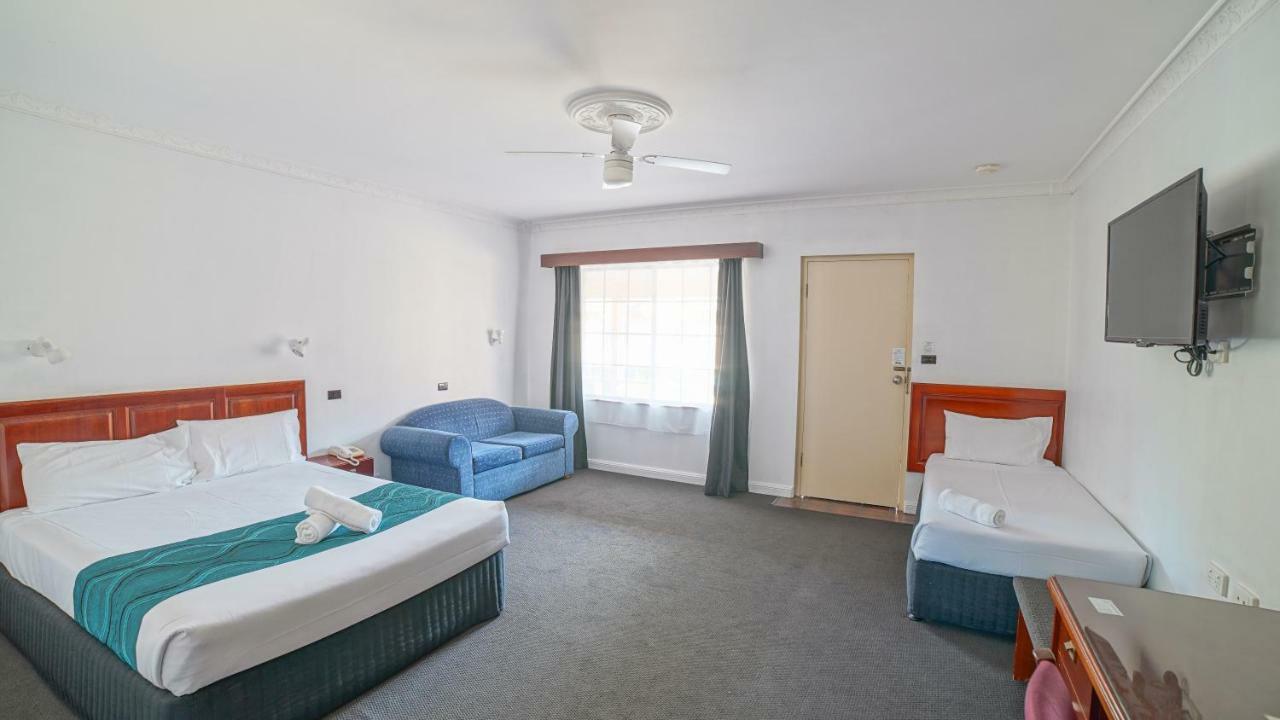 Country 2 Coast Motor Inn كوفس هاربور المظهر الخارجي الصورة