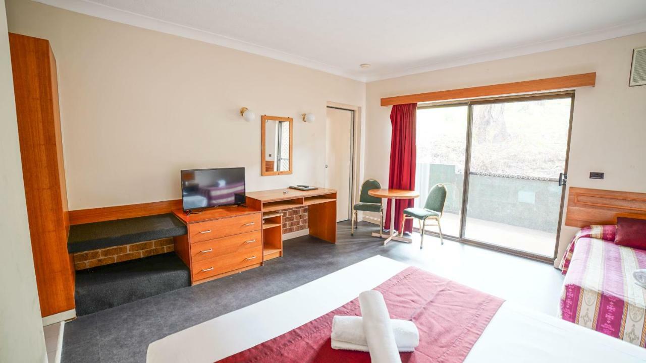 Country 2 Coast Motor Inn كوفس هاربور المظهر الخارجي الصورة