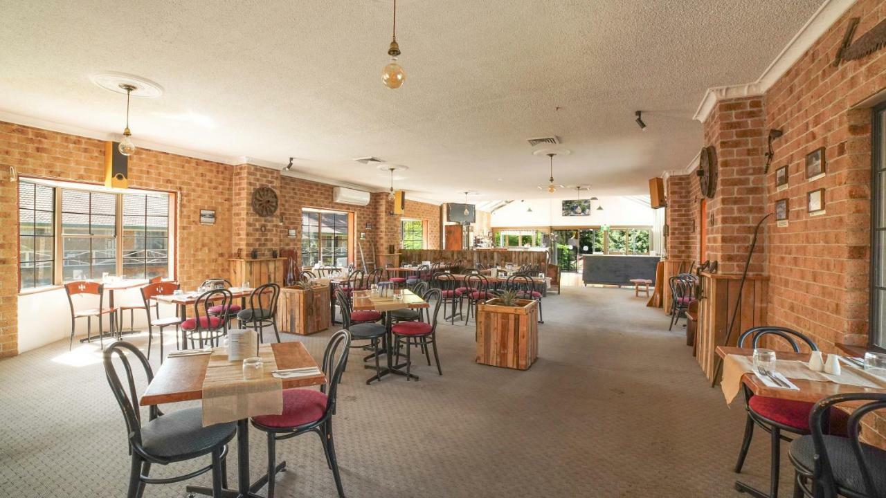 Country 2 Coast Motor Inn كوفس هاربور المظهر الخارجي الصورة